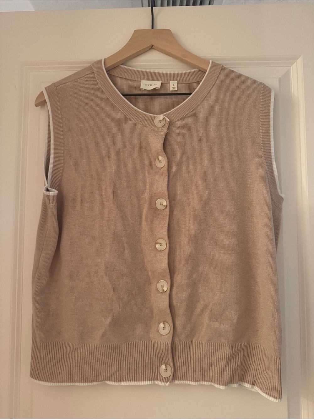 Cyrus Beige Button-Front Sleeveless Knit Vest with White Trim